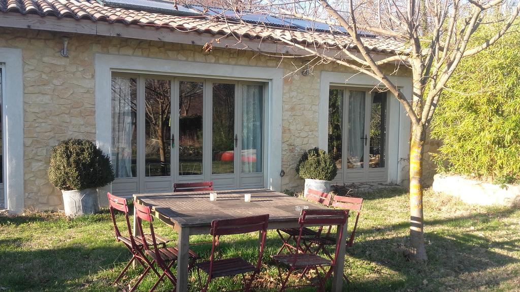 Maison Pres De L'Eau LʼIsle-sur-la-Sorgue Exteriér fotografie